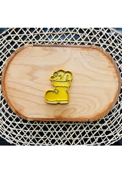 Yılbaşı Çizmesi Kurabiye Kalıbı ve Hamur Kesici fiyatları