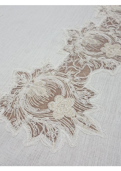 Nihal Lüx Dantelli Simli Keten Kumaş Bej Masa Örtüsü ve Peçeteli Sofra Takımı 8 kişilik Dikdörtgen 160x230 cm 17 Parça - 1153