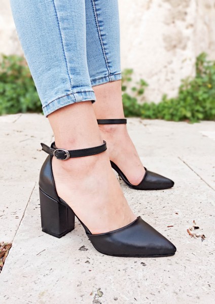 Siyah Renk Karnıyarık Model Kalın Topuklu Kadın Sandalet fırsatları