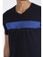 Kısa Kollu V Yaka Erkek T-Shirt 4