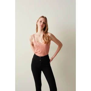 Pembe Velvet Atlet