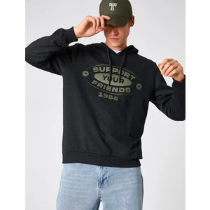 Kapşonlu Baskılı Sweatshirt Kazak