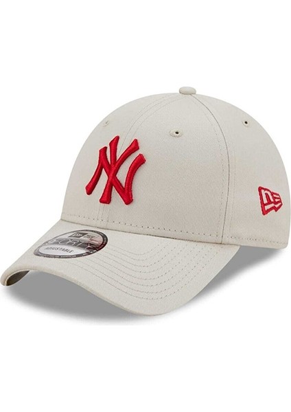 New York Yankees 9forty Kırmızı Logolu Taş Rengi Şapka