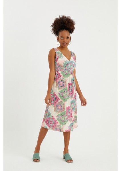 V Yaka Sırt Detaylı Elbise fırsatları