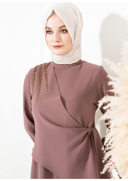 Yapıştırma Taş Detayı Olan Tesettür Kahve Elbise 5308