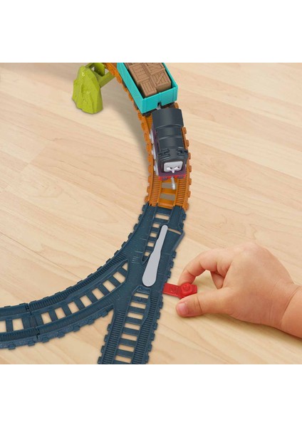 Thomas & Friends Fisher Price Thomas ve Arkadaşları Tren Seti HGY82 - Diesel’s Super Loop Adventure