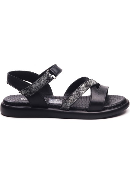 221502 Kadın Sandalet