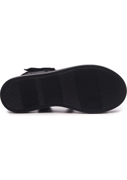 221502 Kadın Sandalet fırsatları