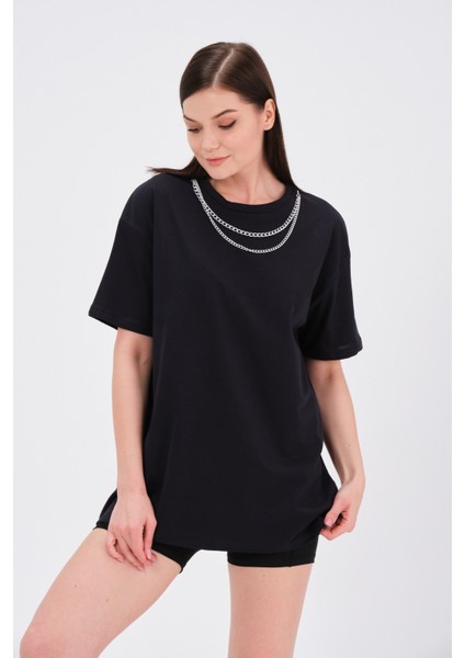 Siyah Zincir Detaylı Oversize T-Shirt fiyatları