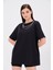 Siyah Zincir Detaylı Oversize T-Shirt 1