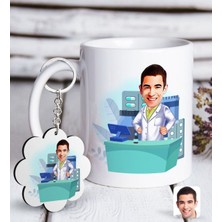 BK Kişiye Özel Erkek Eczacı Karikatürlü Beyaz Kupa ve Anahtarlık Hediye Seti-4