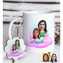 BK Kişiye Özel Anne Kız Karikatürlü Beyaz Kupa ve Anahtarlık Hediye Seti-3