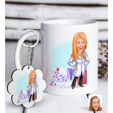 BK Kişiye Özel Bayan Eczacı Karikatürlü Beyaz Kupa ve Anahtarlık Hediye Seti-3