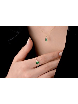 Onseva Kuyumculuk Emerald Cut Kadın Yeşil Taşlı Zarif Kolye