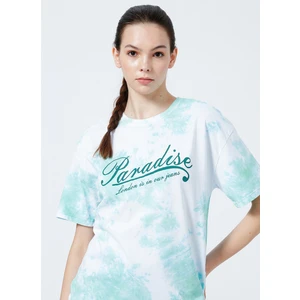 Lee Cooper 222 LCF 242002 Bisiklet Yaka Normal Kalıp Batik Desenli Mint Kadın T-Shirt