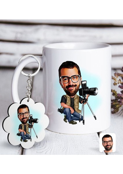 Kişiye Özel Erkek Profesyonel Fotoğrafçı Karikatürlü Beyaz Kupa ve Anahtarlık Hediye Seti-1