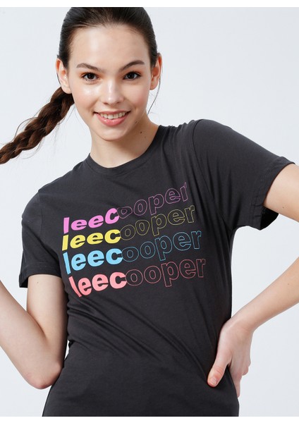 222 LCF 242021 Bisiklet Yaka Oversized Baskılı Antrasit Kadın T-Shirt fırsatları