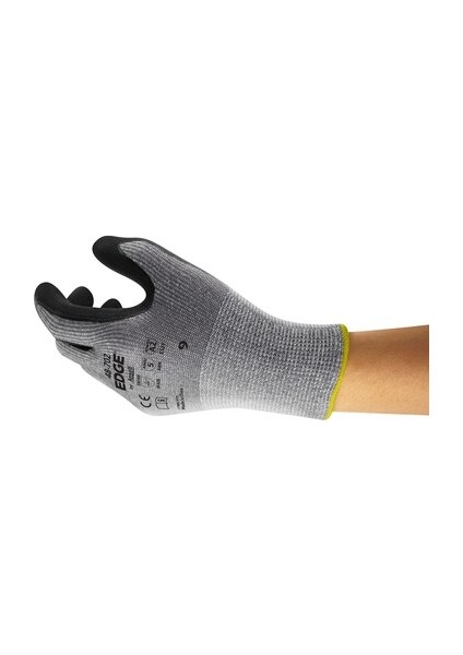 Edge 48-702 Hafif Yağ ile Uyumlu Aşınma ve Kesilme Dirençli Eldiven