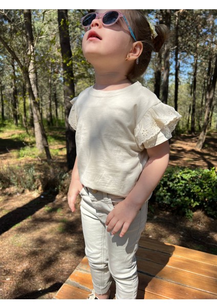 Krem Kolları Fistolu Bebek/ Çocuk Tişört Tam Kalıp