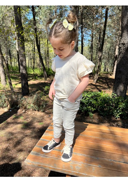 Krem Kolları Fistolu Bebek/ Çocuk Tişört Tam Kalıp fırsatları