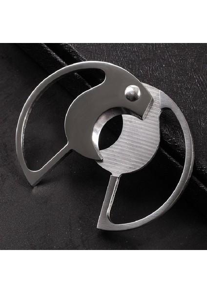 Calıber 16 mm Yuvarlak Taşınabilir Paslanmaz Çelik Puro Kesici Puro Aracı Aksesuarları Keskin Puro Makas Pratik Erkekler Gadget'lar | Puro Aksesuarları (Yurt Dışından) modelleri