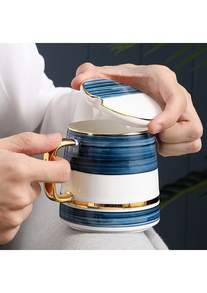Kahve Kupası ve Kapak Kaşıkla Set Blue Phnom Penh Su Eşyaları Nordic Seramik Kupa Tatil Düğün Hediyeleri Home Mutfak Drinkware | Kupalar (Yurt Dışından) fırsatları