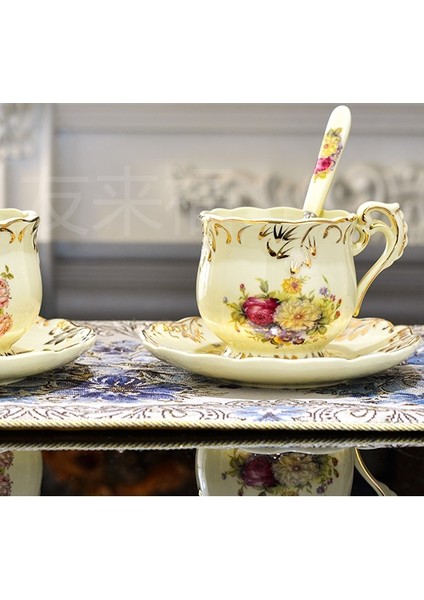 Saucer Kaşıkla Seramik Kahve Fincanı İngiliz Çay Fincanı Seramik Kupası Öğleden Sonra Çay Bardağı Doğum Günü Hediyesi Arkadaş Göndermek Ev Drinkware | Duvar Takımları Setleri