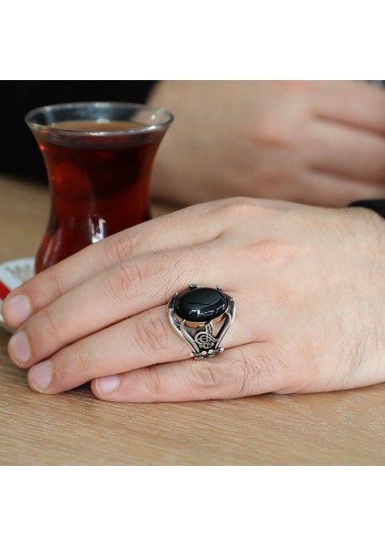 Tuğra ve Kılıç İşlemeli Siyah Oniks Taşlı 925 Ayar Gümüş Erkek Yüzük fiyatları