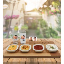 BK Kişiye Özel Sevgililer Karikatürlü 2’li Rakı Bardağı ve Meze Tabaklı Doğal Masif Ahşap Servis Sunum Tepsisi Model 57