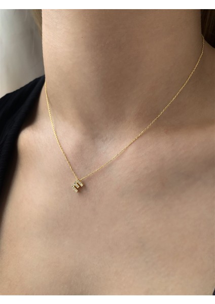 925 Ayar Zirkon Taşlı Gold Minimal E Hafli Kolye Uzunluk 42 cm modelleri