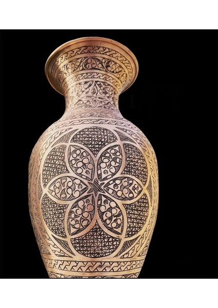 Özel El Işlemeli Bakır Vazo