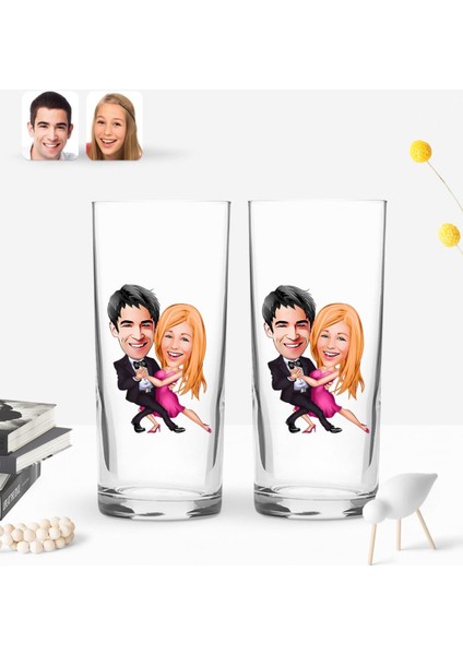 Kişiye Özel Sevgililer Karikatürlü 2’li Rakı Bardağı ve Meze Tabaklı Doğal Masif Ahşap Servis Sunum Tepsisi Model 13