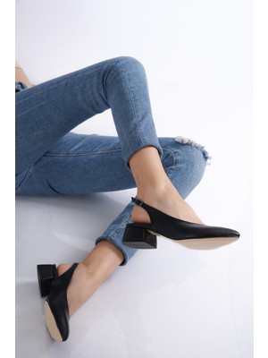 Bayan Siyah Sivri Burun Alçak Topuk Ayakkabı