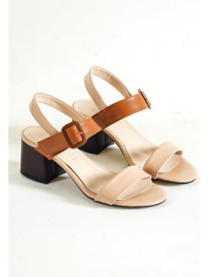 Bayan Kahverengi Renkli Toka Detaylı Sandalet