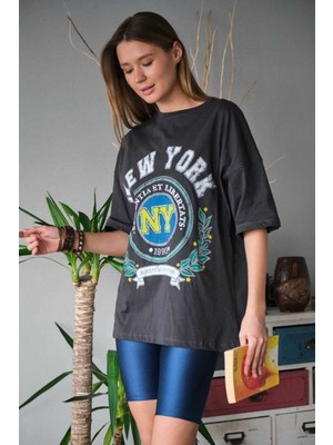 Musmery New York Baskılı Siyah Oversize Kadın T-Shirt NEW01