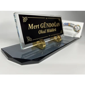 Gündoğan Kristal Kişiye Özel Cam Masa Üstü Isimlik ve Kartvizitlik Altın Yazı Aksesuarlı
