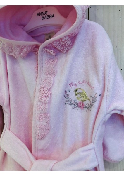 Anna Babba Sevimli Kuşlar Desenli Dantelli Kız Bebek Bornozu