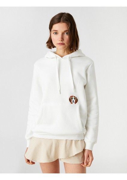 Işleme Detaylı Kapüşonlu Sweatshirt Kanguru Cepli