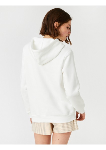 Işleme Detaylı Kapüşonlu Sweatshirt Kanguru Cepli