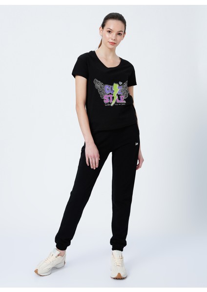 222 LCF 242012 Geniş Yaka Normal Kalıp Baskılı Siyah Kadın T-Shirt fiyatları