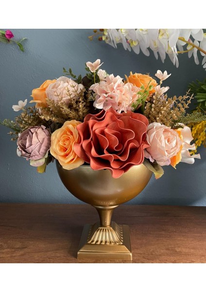 Yapay Çiçek ve Latex Aranjmanı Metal Eski Gold Vazolu Masa Üstü Çiçeği Arajman 98061 indirimleri