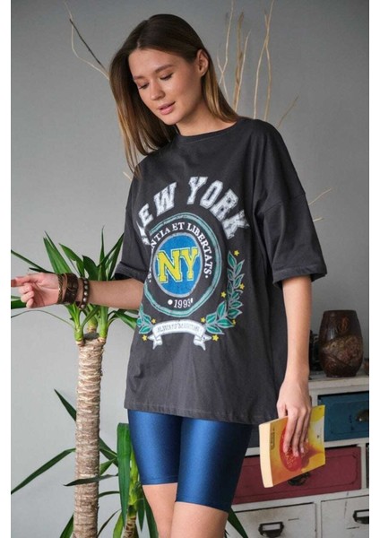 New York Baskılı Siyah Oversize Kadın T-Shirt NEW01