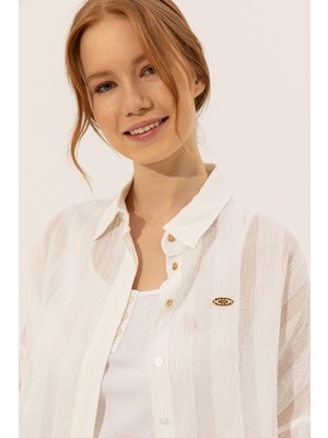U.S. Polo Assn. Kadın Beyaz Desenli Gömlek 50246560-VR013