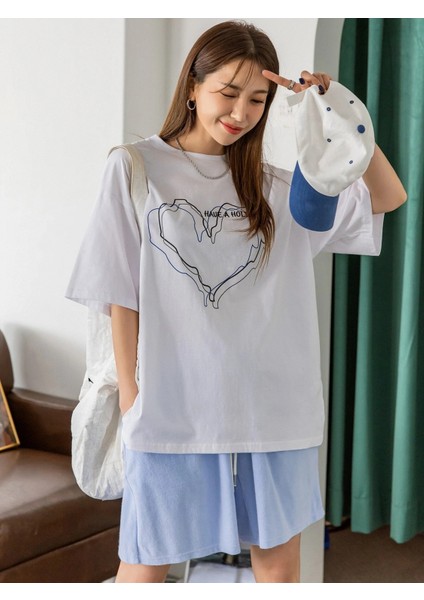 Kadın Çizgili Figür Kalp T-Shirt Have A Holiday Baskılı modelleri