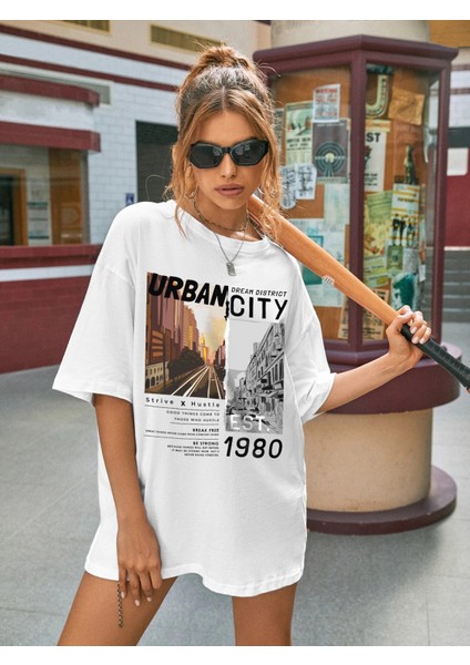Kadın Beyaz Urban Baskılı T-Shirt