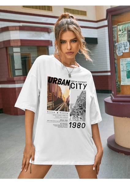 Kadın Beyaz Urban Baskılı T-Shirt modelleri