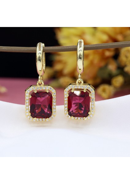 Kırmızı Beyaz Zirkon Taşlı Optegon Gümüş Küpe fiyatları