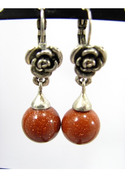 Yılsıztaşı Küpe