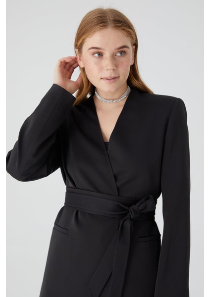 Kemerli Yakasız Saten Blazer Ceket Siyah