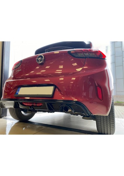 Opel Corsa F Race Difüzör Piano Black Sağ Tek Çıkış 2019+ modelleri